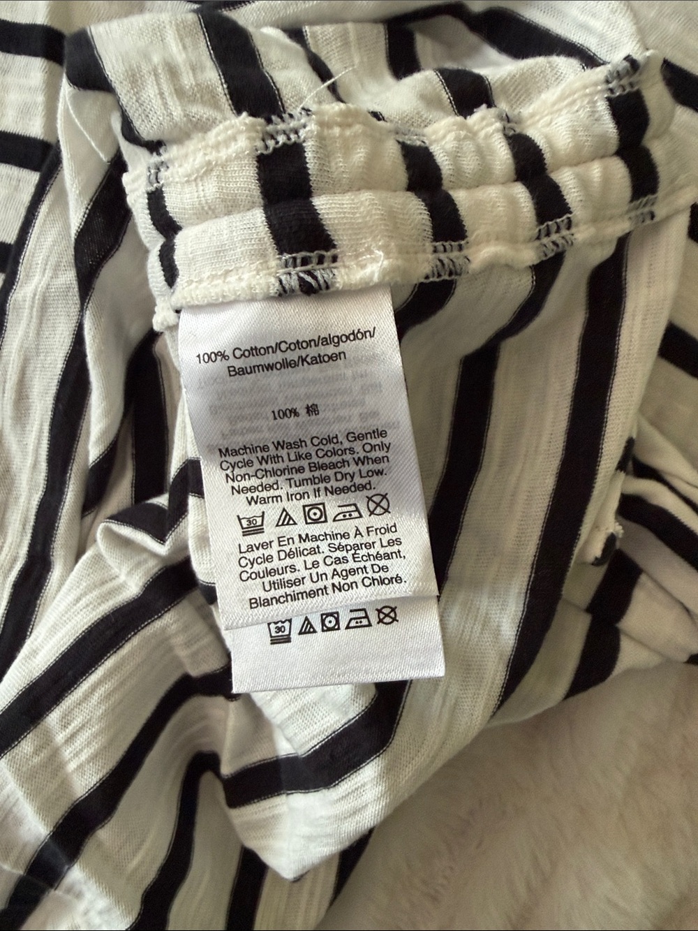 DKNY Jeans Black & White Stripes Short Sleeve Tee Shirt Top Size XL - Picture 3 of 3